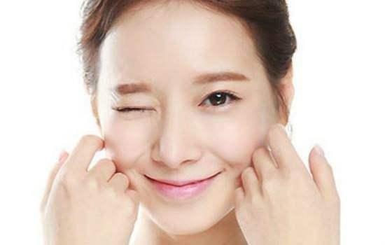 國(guó)產(chǎn)眼霜使用對(duì)比視頻